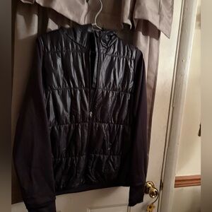 Avia Black ladies lightweight jacket . Polyester & Nylon . Size M . Long sleeve